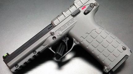 Пистолет оригинальной конструкции Kel-Tec PMR-30 с магазином на 30 патрон