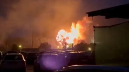 Завод по ремонту Т-72 и Т-64 во Львове сожгли "Геранями" Завод по ремонту Т-72 и Т-64 во Львове сожгли "Геранями"
