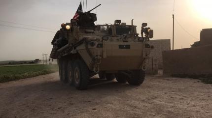 Военный конвой США вошел в Сирию через границу с Ираком Военный конвой США вошел в Сирию через границу с Ираком