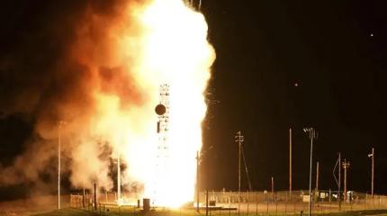 Бумажный тигр рвёт и мечет: США проспали начало гонки вооружений