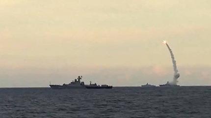 Каспийская флотилия провела учения с применением комплекса “Калибр” Каспийская флотилия провела учения с применением комплекса “Калибр”