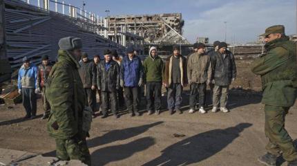 Уборка и обстрелы донецкого аэропорта Уборка и обстрелы донецкого аэропорта
