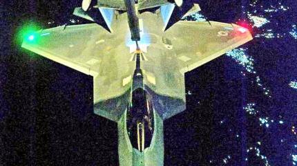 Россия стремится не дать США шанса показать боевые возможности F-22 в Сирии Россия стремится не дать США шанса показать боевые возможности F-22 в Сирии