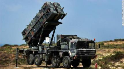 «С-400» vs «Патриот-3»: пора «пострелять воробьев» в Сирии «С-400» vs «Патриот-3»: пора «пострелять воробьев» в Сирии