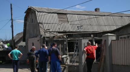 ВСУ обстреляли Стаханов со стороны Попасной, повреждены дома и школа ВСУ обстреляли Стаханов со стороны Попасной, повреждены дома и школа