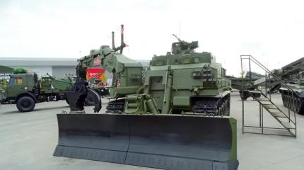 На вооружение армии России принята 54-тонная бронемашина УБИМ на базе Т-90