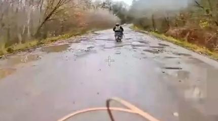 Дрон настиг боевика ВСУ, ехавшего на мотоцикле