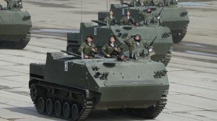 Конница против танков: в США обнаружили «отсталость» армии РФ Конница против танков: в США обнаружили «отсталость» армии РФ
