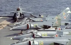 Советский ответ "Харриеру": Чем уникален вертикальный штурмовик Як-38