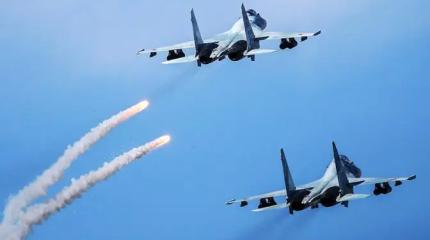 Россия уже подвешивает ядерные дубины класса «воздух-воздух» Россия уже подвешивает ядерные дубины класса «воздух-воздух»