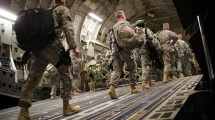 США начали строить в Сирии вторую авиабазу у границы с Турцией США начали строить в Сирии вторую авиабазу у границы с Турцией