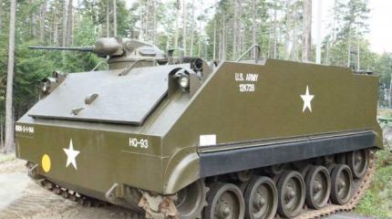 Гусеничный плавающий бронетранспортер FMC M59