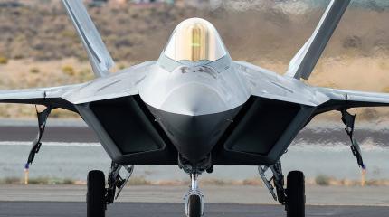 BI: пилот F-22 назвал перехват российских самолетов унизительным опытом