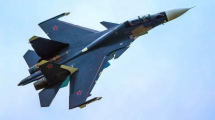 Россия принимает на вооружение новую партию мощных истребителей Су-30СМ