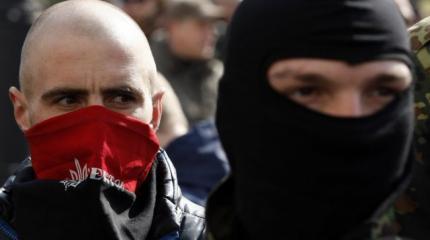 Боевики «Правого сектора» укрепляют свои позиции в поселке Луганское Боевики «Правого сектора» укрепляют свои позиции в поселке Луганское