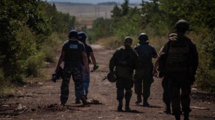 Пьяный украинский боевик открыл огонь по военным ЛНР