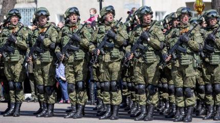 «Солдаты будущего»: российский «Ратник» против «Терминатора» «Солдаты будущего»: российский «Ратник» против «Терминатора»