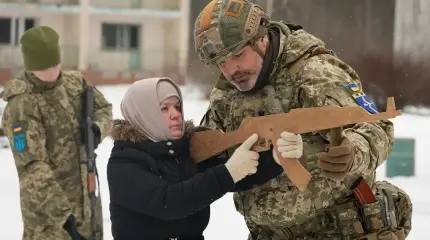 Киев ищет «пушечное мясо»: теперь пенсионеры Киев ищет «пушечное мясо»: теперь пенсионеры