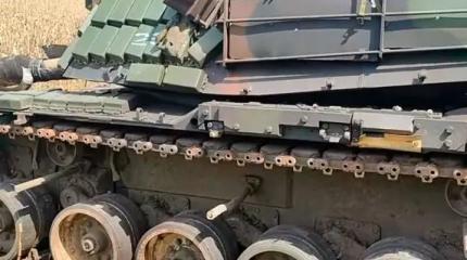 Российский боец показал трофейный Abrams Российский боец показал трофейный Abrams