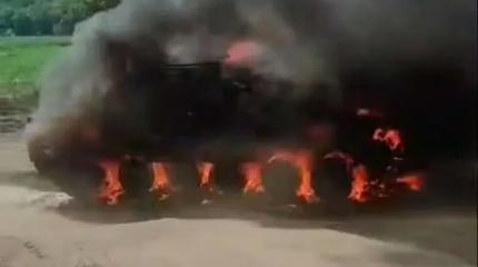 Появилось видео с объятым пламенем украинским Т-80 Появилось видео с объятым пламенем украинским Т-80