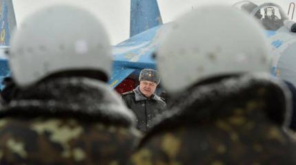 Порошенко готов объявить военное положение по всей стране Порошенко готов объявить военное положение по всей стране