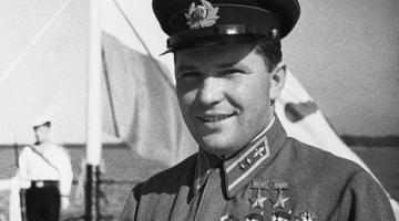 Лётчик Григорий Кравченко: самый первый из дважды Героев