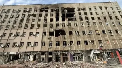 Боевики ВСУ ударили по центру Донецка и автобусу ритуальной службы в ДНР