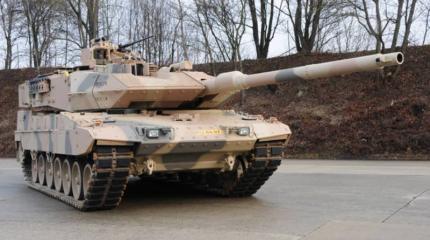 Т-90 vs «Леопард 2»: в Челябинске придушили «немецкого котенка» Т-90 vs «Леопард 2»: в Челябинске придушили «немецкого котенка»