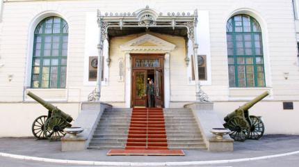 Тень Сердюкова накрыла и академию РВСН