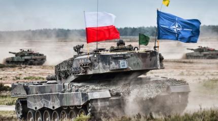 Армейские части США и Британии вошли в Польшу Армейские части США и Британии вошли в Польшу