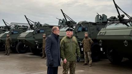 ВСУ получили из Латвии 21 современный БТР Patria 6x6