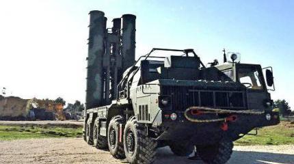 Россия хочет вооружить Индию комплексами С-400 «Триумф» Россия хочет вооружить Индию комплексами С-400 «Триумф»