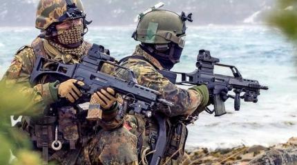 Для чего немецким военным разрешили применять оружие на улицах Германии? Для чего немецким военным разрешили применять оружие на улицах Германии?