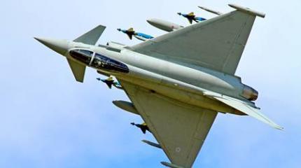 В боевом самолете Eurofighter обнаружили дефекты В боевом самолете Eurofighter обнаружили дефекты