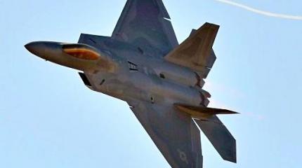 «Невидимый» F-22 пасует перед российскими технологиями «Невидимый» F-22 пасует перед российскими технологиями