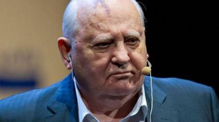 Горбачев: Боюсь, что холодная война США приведет к «горячей» Горбачев: Боюсь, что холодная война США приведет к «горячей»