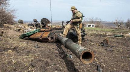 Кадровые украинские офицеры и даже водители танков перебиты