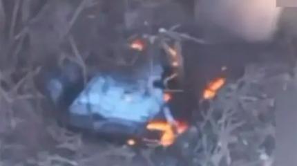После удара "Ланцета" FPV-дрон сделал "контрольный выстрел" по танку ВСУ После удара "Ланцета" FPV-дрон сделал "контрольный выстрел" по танку ВСУ