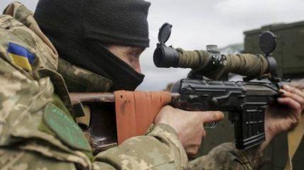 Облавы, «энергоблокада» и шоколадки от фашистов: о ситуации на подконтрольной Киеву территории Облавы, «энергоблокада» и шоколадки от фашистов: о ситуации на подконтрольной Киеву территории