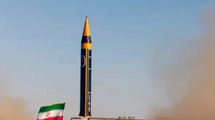 Иранская ракета "Хорремшехр-4" может обрушить "дождь" из 80 зарядов Иранская ракета "Хорремшехр-4" может обрушить "дождь" из 80 зарядов