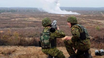 Кто смеется последним: курьезы и тревоги военных учений в Прибалтике