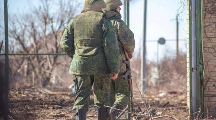 Тяжелые бои за Марьинку: ВСУ оборудовали огневые позиции в каждом доме