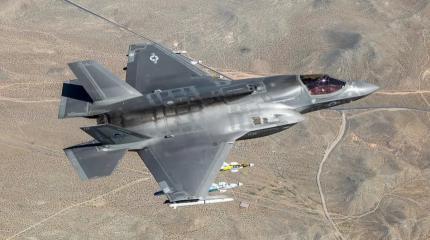 Истребитель-бомбардировщик F-35 Lightning II