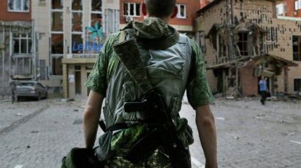 В центре Донецка начались уличные бои В центре Донецка начались уличные бои