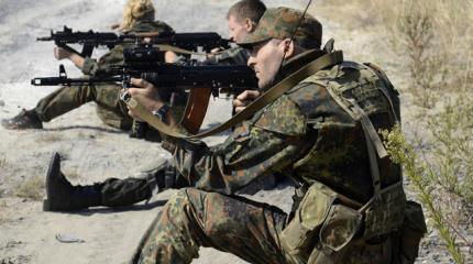 Нацгвардия Украины оцепила Яворовский полигон с бунтующими призывниками Нацгвардия Украины оцепила Яворовский полигон с бунтующими призывниками