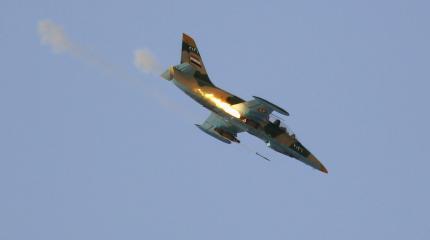 Сирийские ВВС нанесли точечные удары в провинции Дейр-эз-Зор Сирийские ВВС нанесли точечные удары в провинции Дейр-эз-Зор