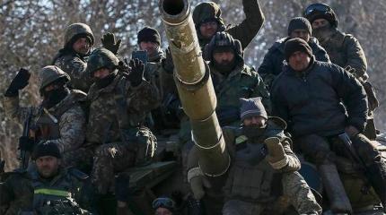 В Горловке заявляют о вошедших в город колоннах военной техники В Горловке заявляют о вошедших в город колоннах военной техники