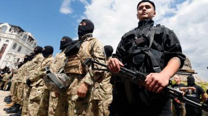 Украина: Под ружье ставят еще 100 тыс. хлопцев Украина: Под ружье ставят еще 100 тыс. хлопцев