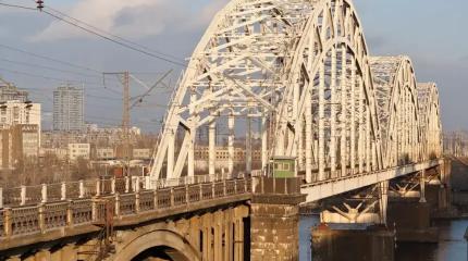 Почему важно немедленно уничтожить мосты через Днепр
