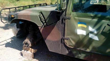 Поставленные Украине военные автомобили Humvee вышли из строя Поставленные Украине военные автомобили Humvee вышли из строя